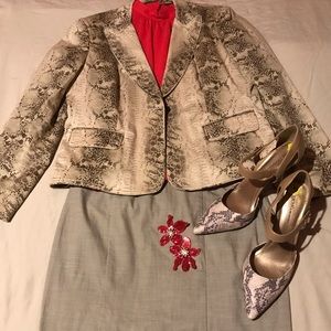 💎NWOT Flutter Sleeves Blouse💎
